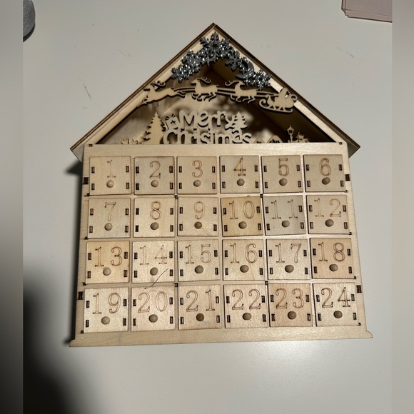 Wood ADVENT CALENDAR House Laser Cut Nativity Scene w/ Light~Works 11.5x10" - Picture 3 of 3